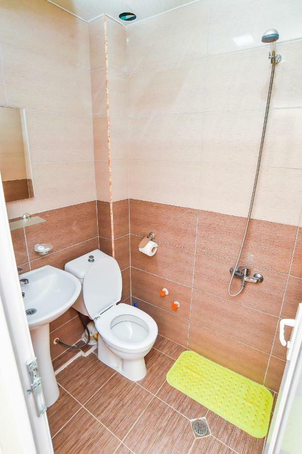 Just Inn คูทายสิ ภายนอก รูปภาพ