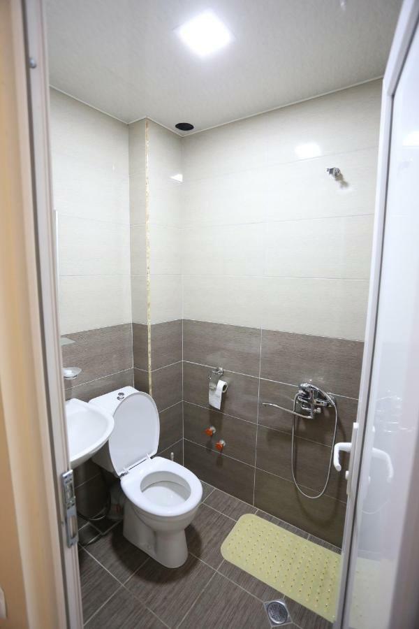 Just Inn คูทายสิ ภายนอก รูปภาพ